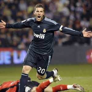 开云ios-英超焦点大战：曼城逆转绝杀利物浦，悬念再升级，英超曼城vs利物浦全场回放cctv5